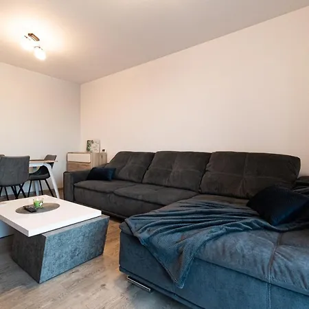 Apartamento Lake View Apt W/ Balcony, Amazing View Over The Lake & Free Parking Near Iulius Mall *